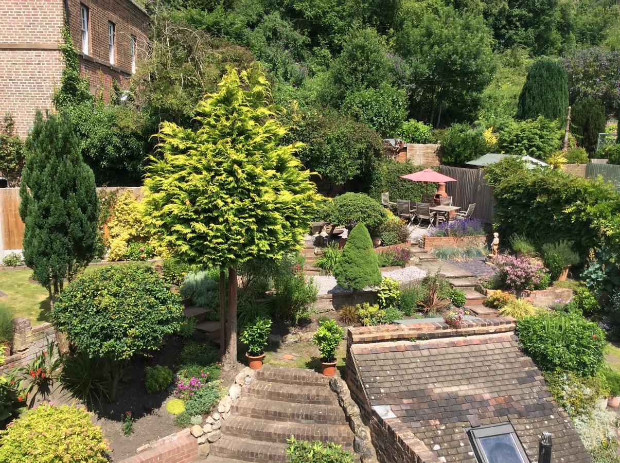 The Library House B&B Ironbridge Eksteriør bilde
